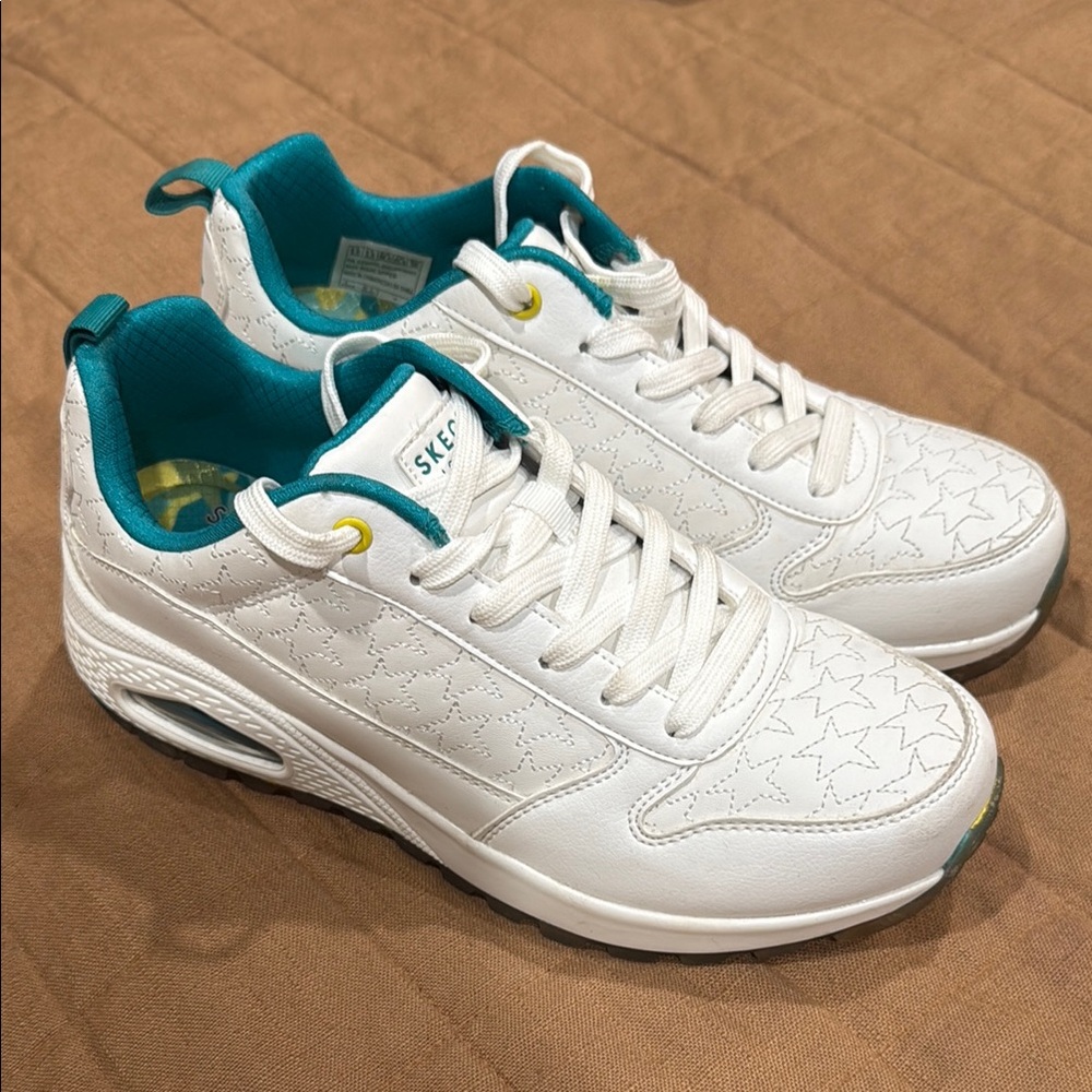 Rare~Skechers x Dr. Seuss™ The Sneetches Star UNO Sneakers Memory Foam Sz 8.5